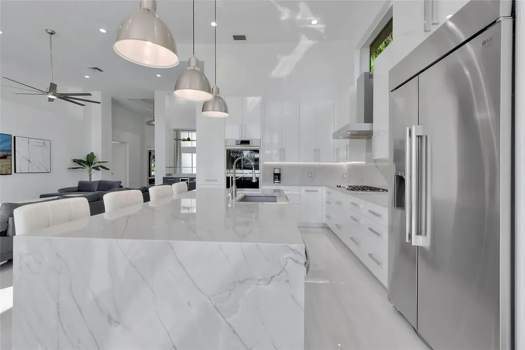 4088 Briarcliff Circle Boca Raton FL 33496