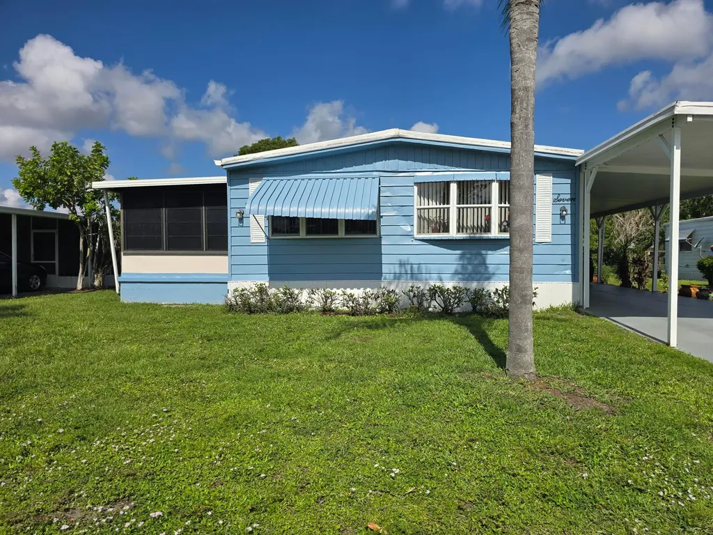 7 Madrid Lane Port St Lucie FL 34952
