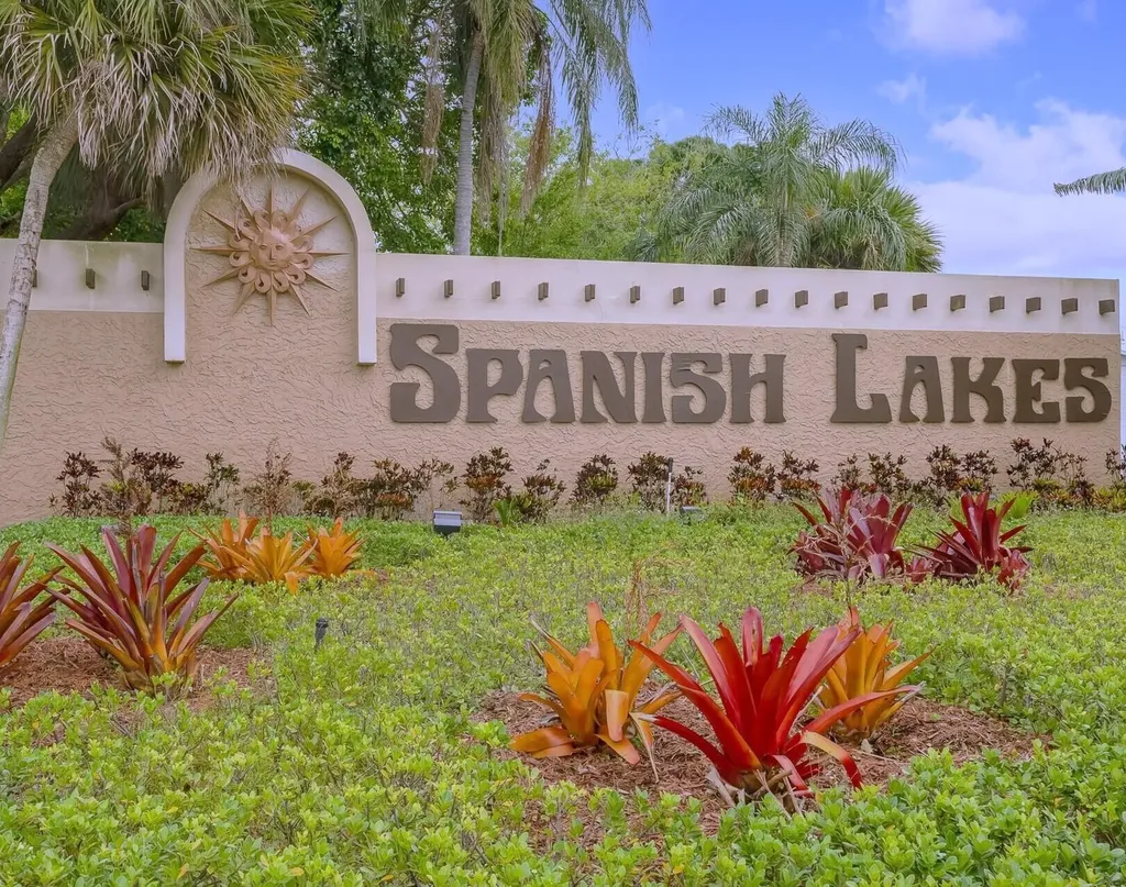 7 Madrid Lane Port St Lucie FL 34952