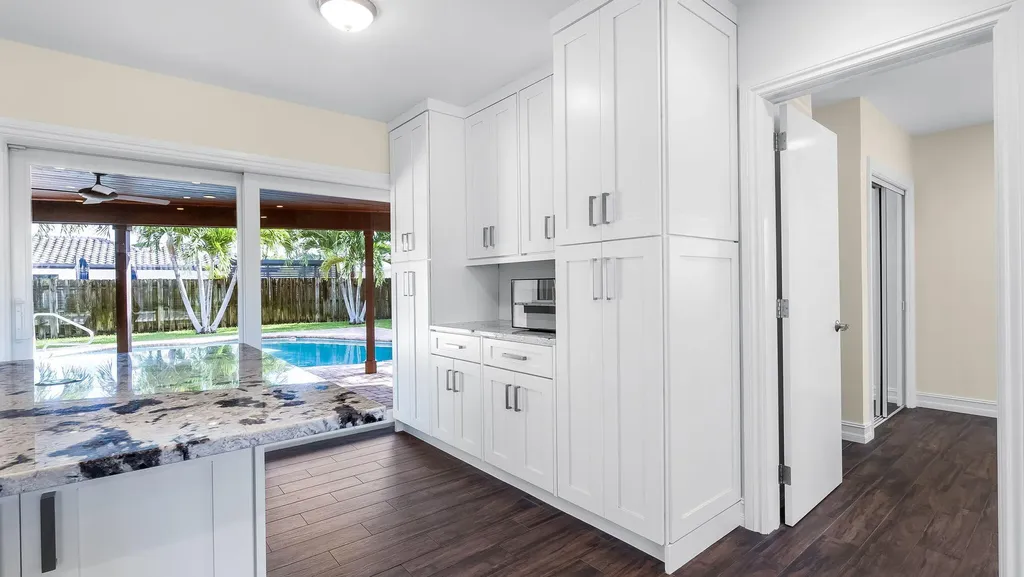 1041 SW 4th Street Boca Raton FL 33486