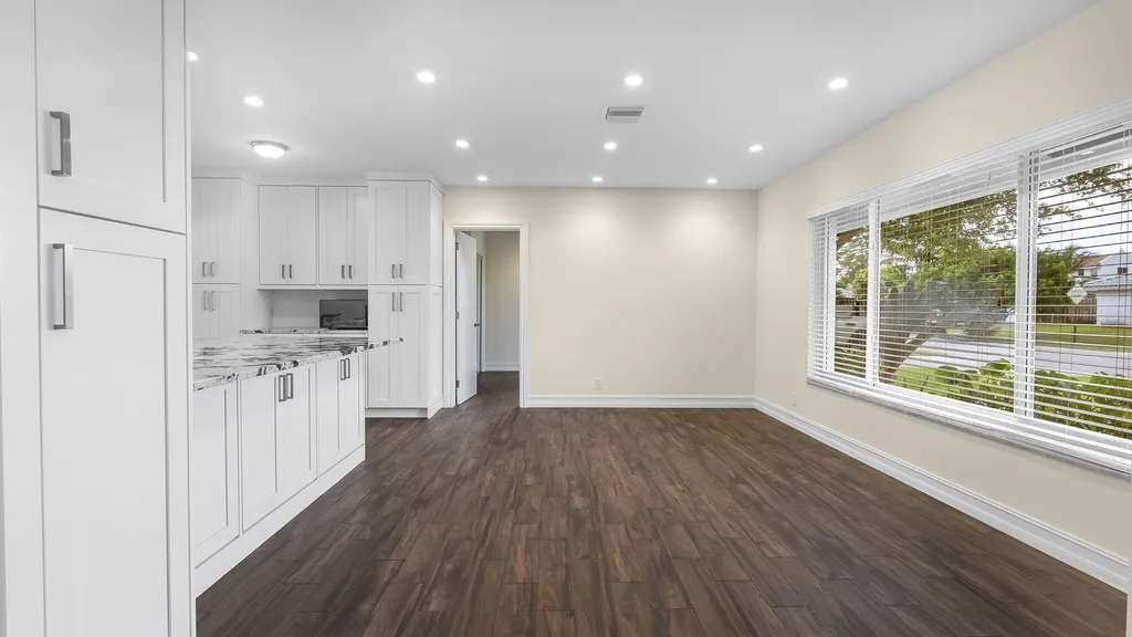 1041 SW 4th Street Boca Raton FL 33486