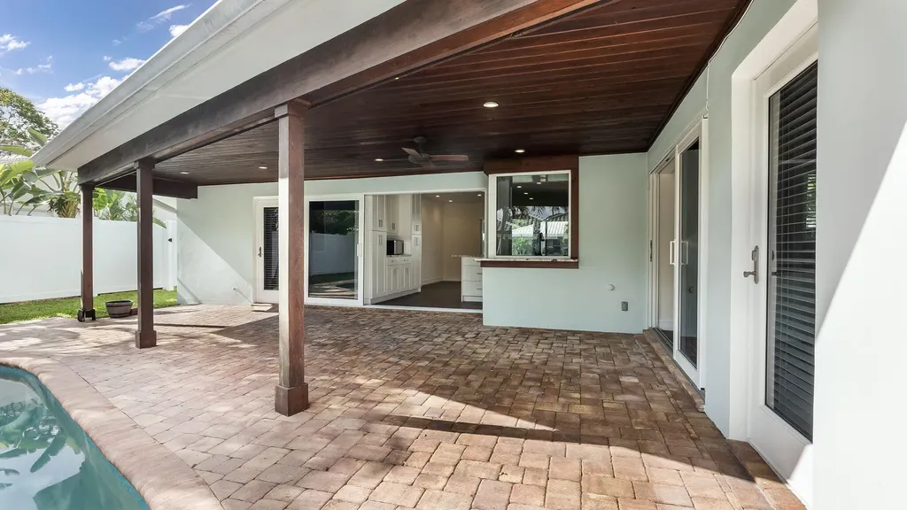 1041 SW 4th Street Boca Raton FL 33486