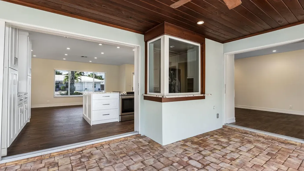 1041 SW 4th Street Boca Raton FL 33486