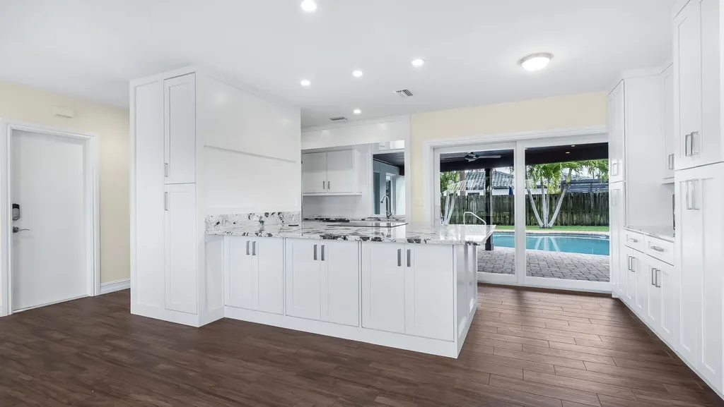 1041 SW 4th Street Boca Raton FL 33486