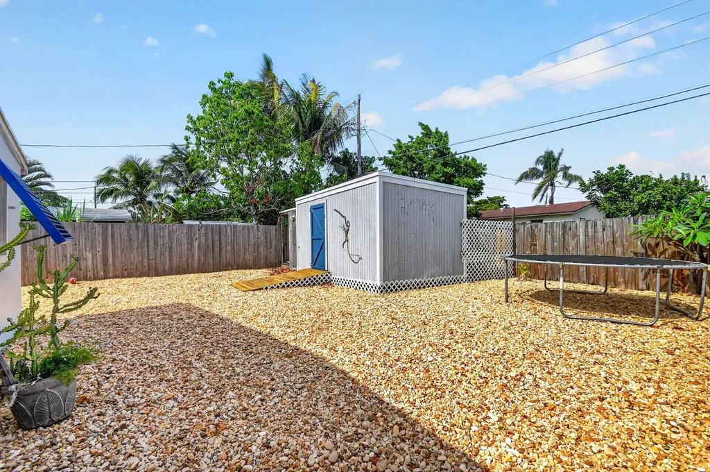 318 Glen Arbor Terrace Boynton Beach FL 33426