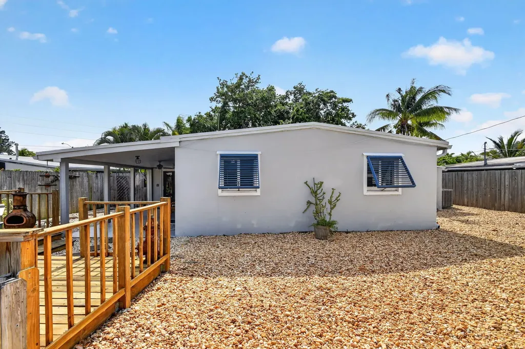 318 Glen Arbor Terrace Boynton Beach FL 33426