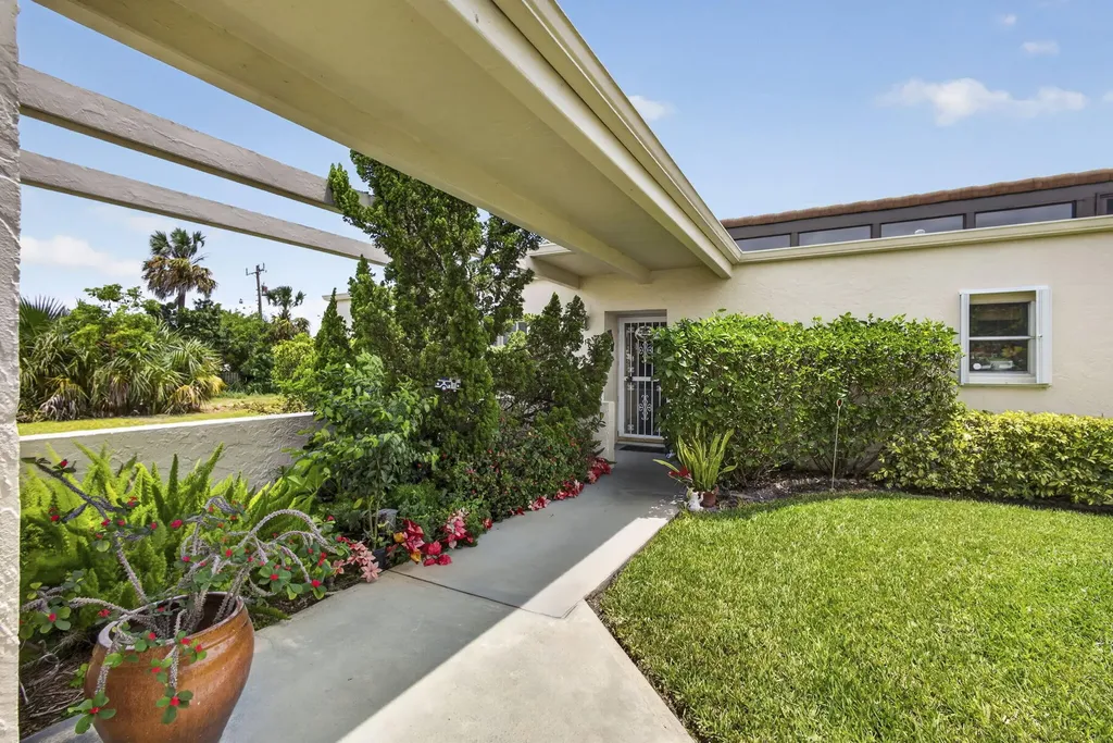 2651 Boundbrook Boulevard West Palm Beach FL 33406