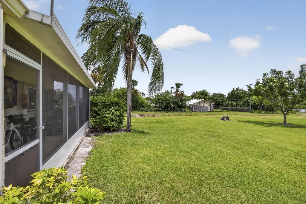 2651 Boundbrook Boulevard West Palm Beach FL 33406