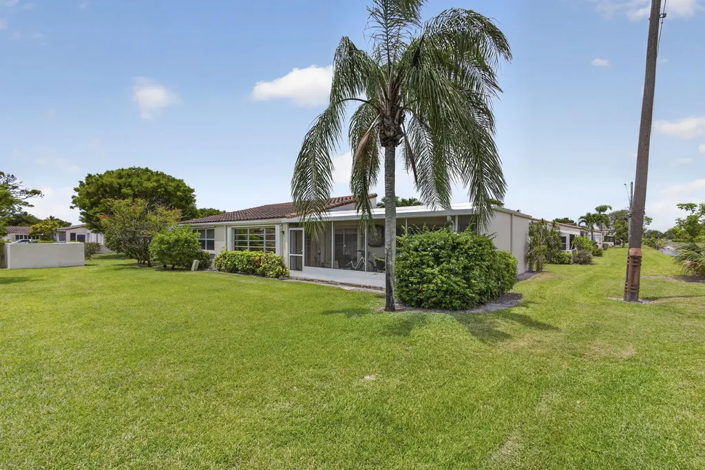 2651 Boundbrook Boulevard West Palm Beach FL 33406