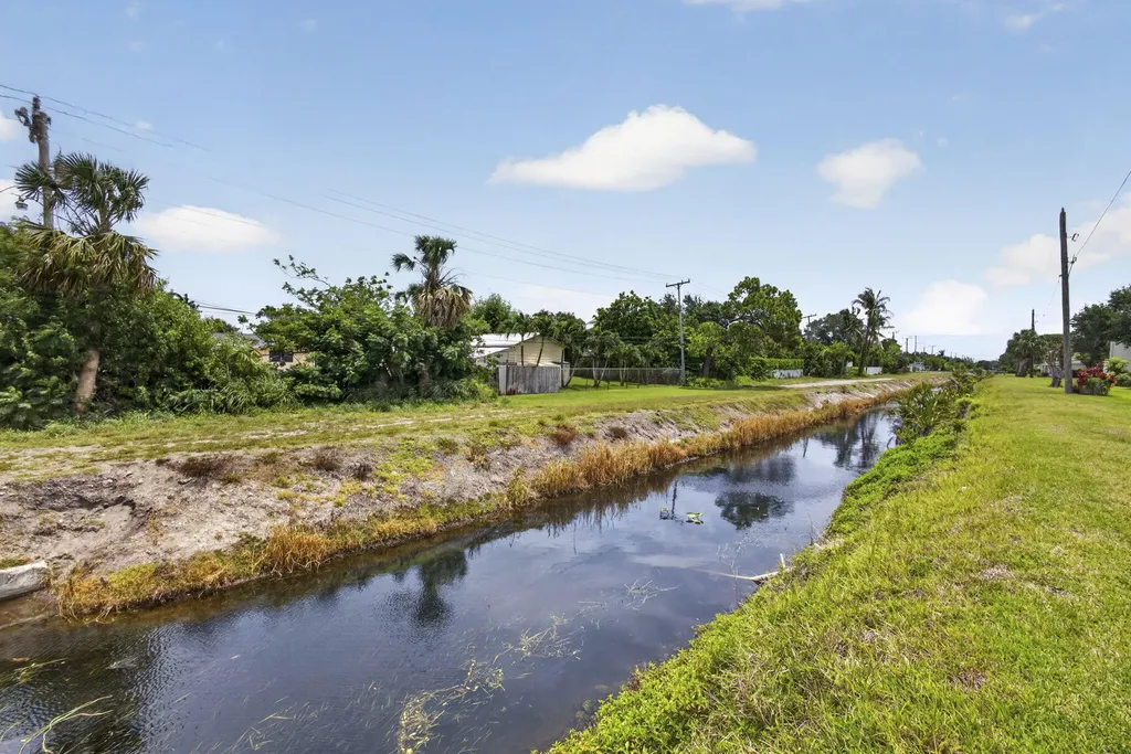2651 Boundbrook Boulevard West Palm Beach FL 33406