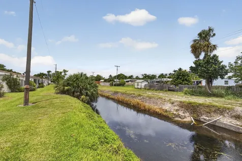 2651 Boundbrook Boulevard West Palm Beach FL 33406