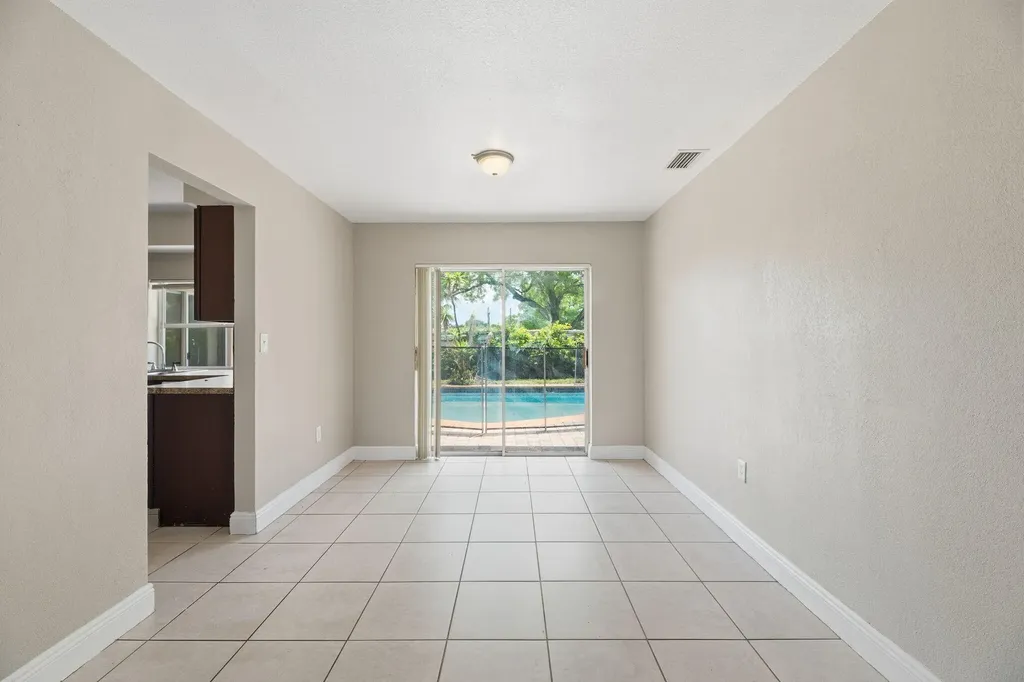 2420 NW 89th Avenue Sunrise FL 33322