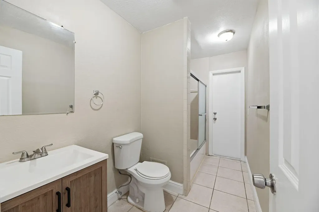 2420 NW 89th Avenue Sunrise FL 33322
