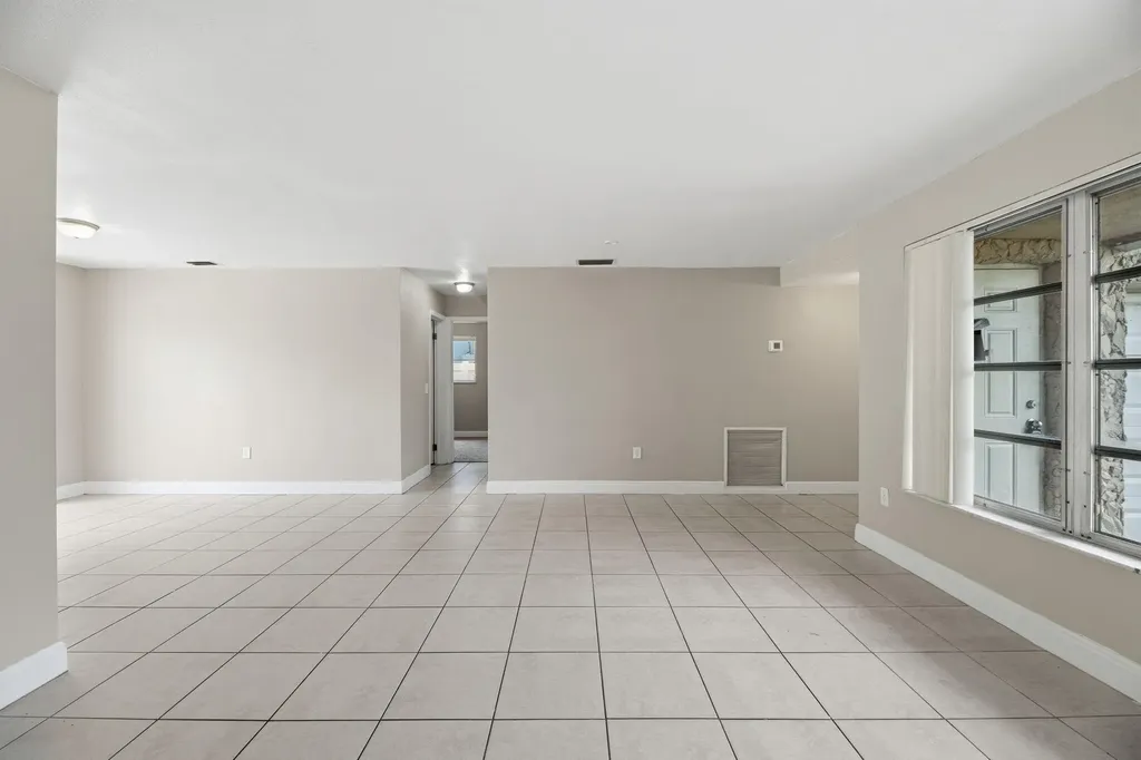 2420 NW 89th Avenue Sunrise FL 33322