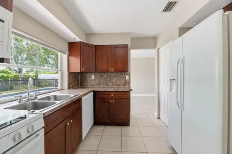 2420 NW 89th Avenue Sunrise FL 33322