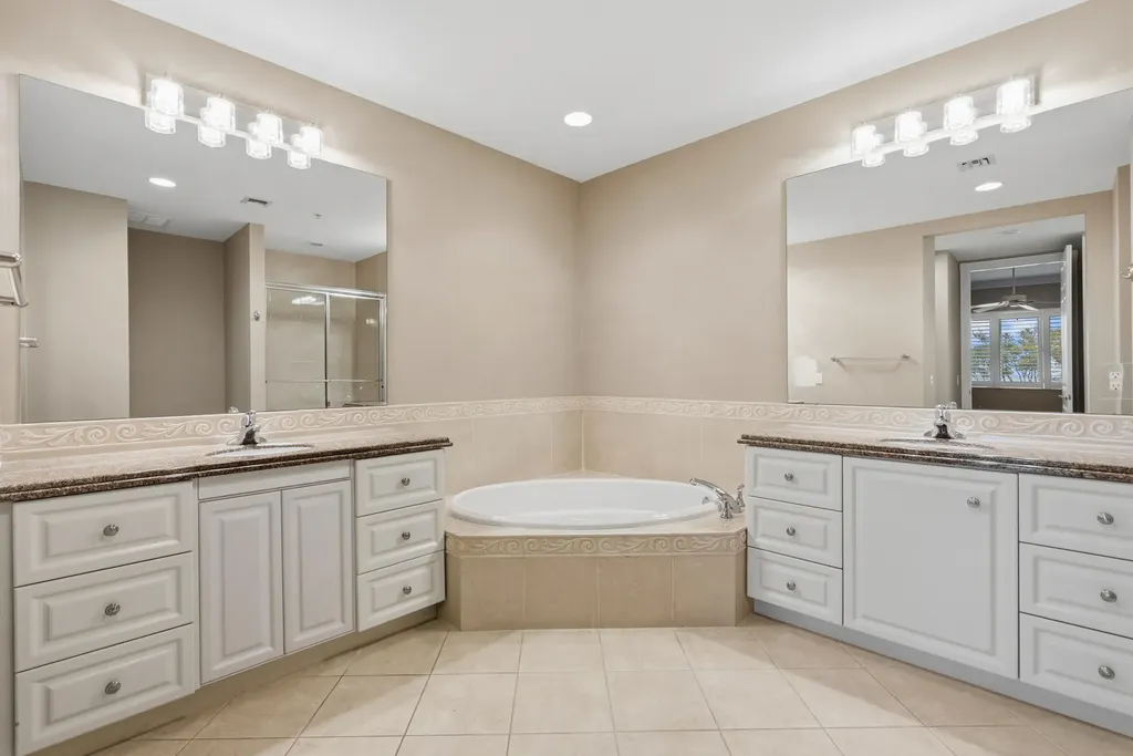 24 Harbour Isle Drive W Fort Pierce FL 34949