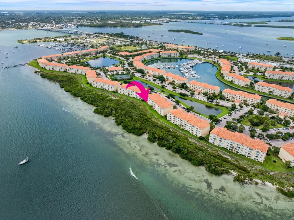 24 Harbour Isle Drive W Fort Pierce FL 34949