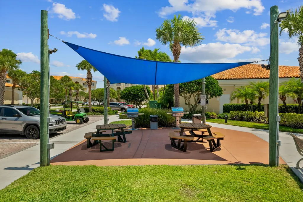 24 Harbour Isle Drive W Fort Pierce FL 34949