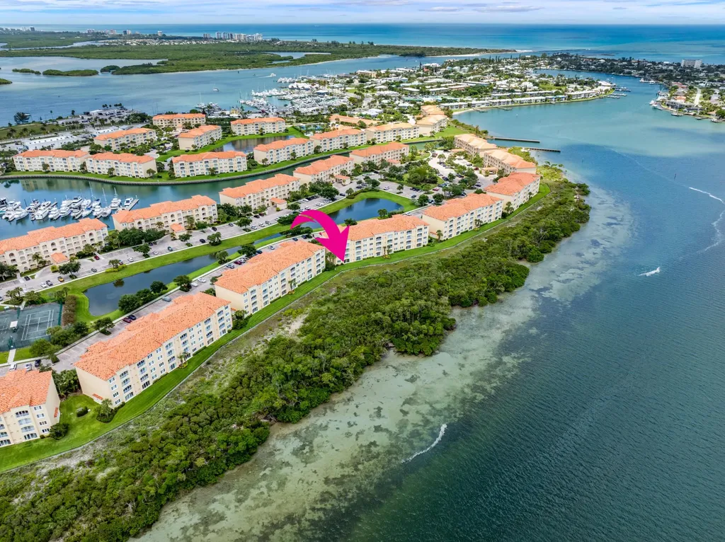 24 Harbour Isle Drive W Fort Pierce FL 34949