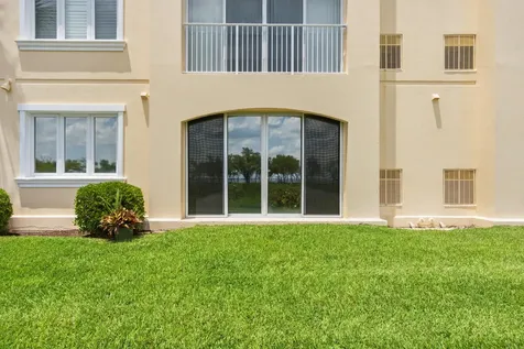 24 Harbour Isle Drive W Fort Pierce FL 34949