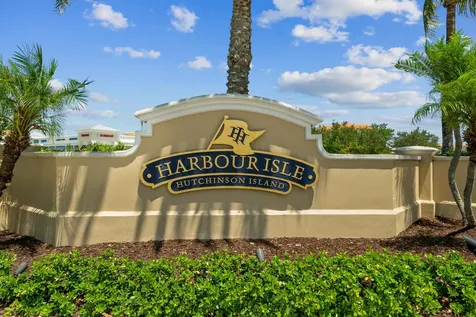 24 Harbour Isle Drive W Fort Pierce FL 34949