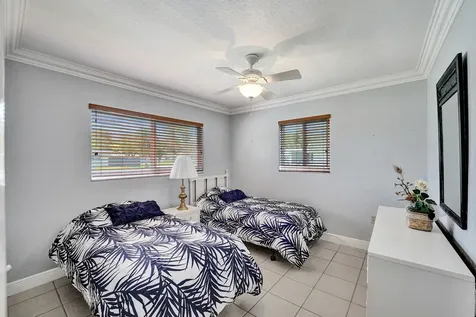 1710 NW 111th Terrace Pembroke Pines FL 33026