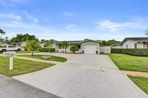 1710 NW 111th Terrace Pembroke Pines FL 33026