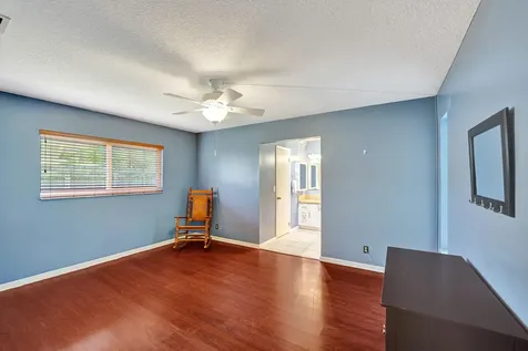 1710 NW 111th Terrace Pembroke Pines FL 33026
