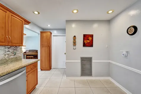 1710 NW 111th Terrace Pembroke Pines FL 33026