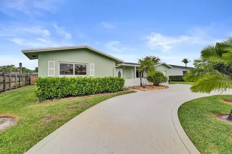 1710 NW 111th Terrace Pembroke Pines FL 33026