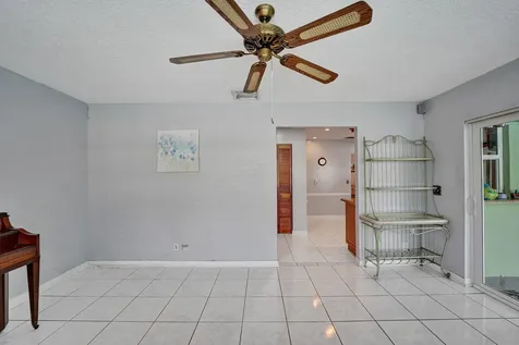 1710 NW 111th Terrace Pembroke Pines FL 33026