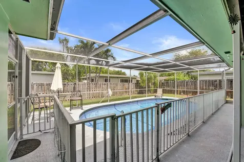 1710 NW 111th Terrace Pembroke Pines FL 33026
