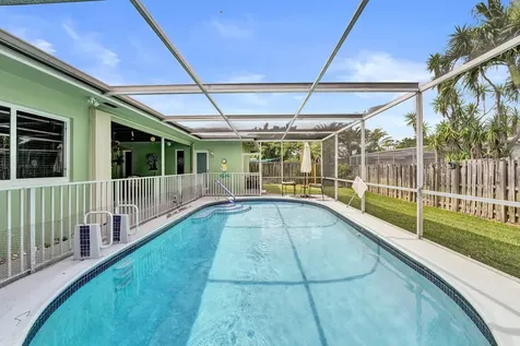 1710 NW 111th Terrace Pembroke Pines FL 33026