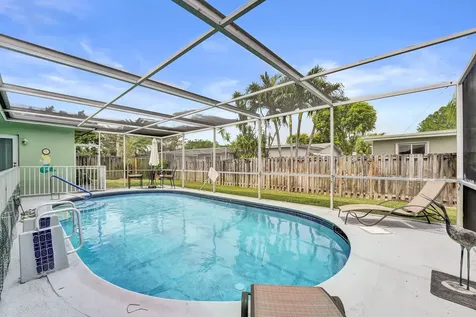 1710 NW 111th Terrace Pembroke Pines FL 33026