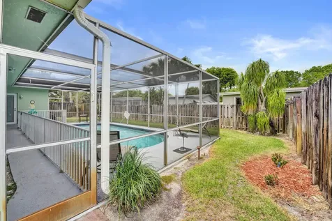 1710 NW 111th Terrace Pembroke Pines FL 33026