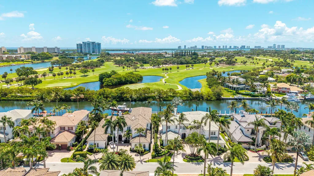 792 Harbour Isle Court West Palm Beach FL 33410
