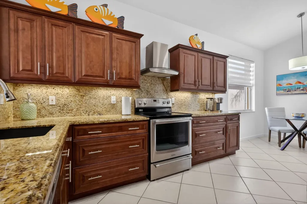 7116 Cataluna Circle Delray Beach FL 33446