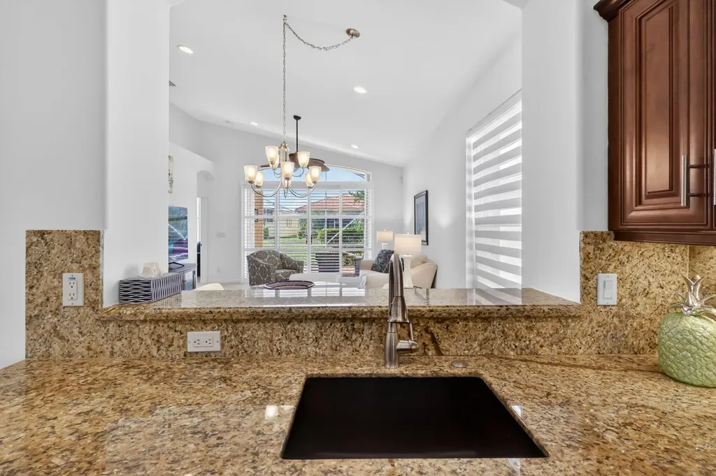 7116 Cataluna Circle Delray Beach FL 33446