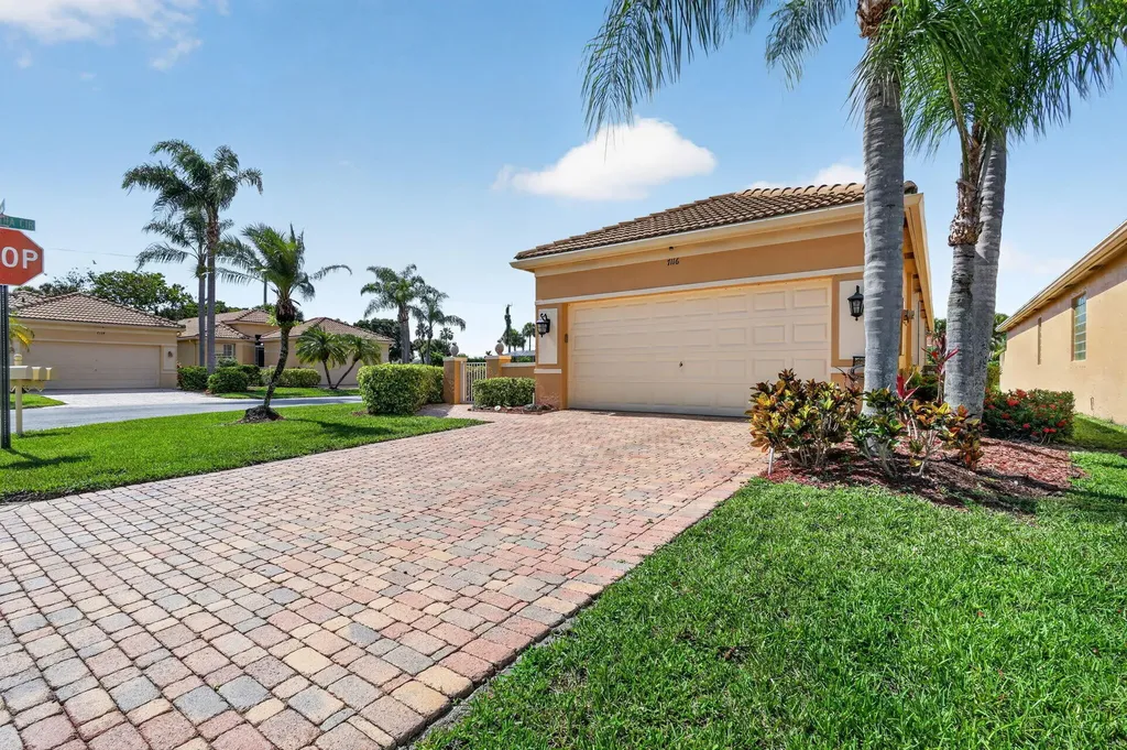 7116 Cataluna Circle Delray Beach FL 33446