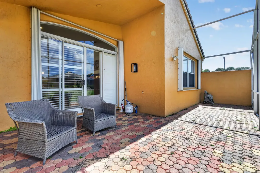 7116 Cataluna Circle Delray Beach FL 33446