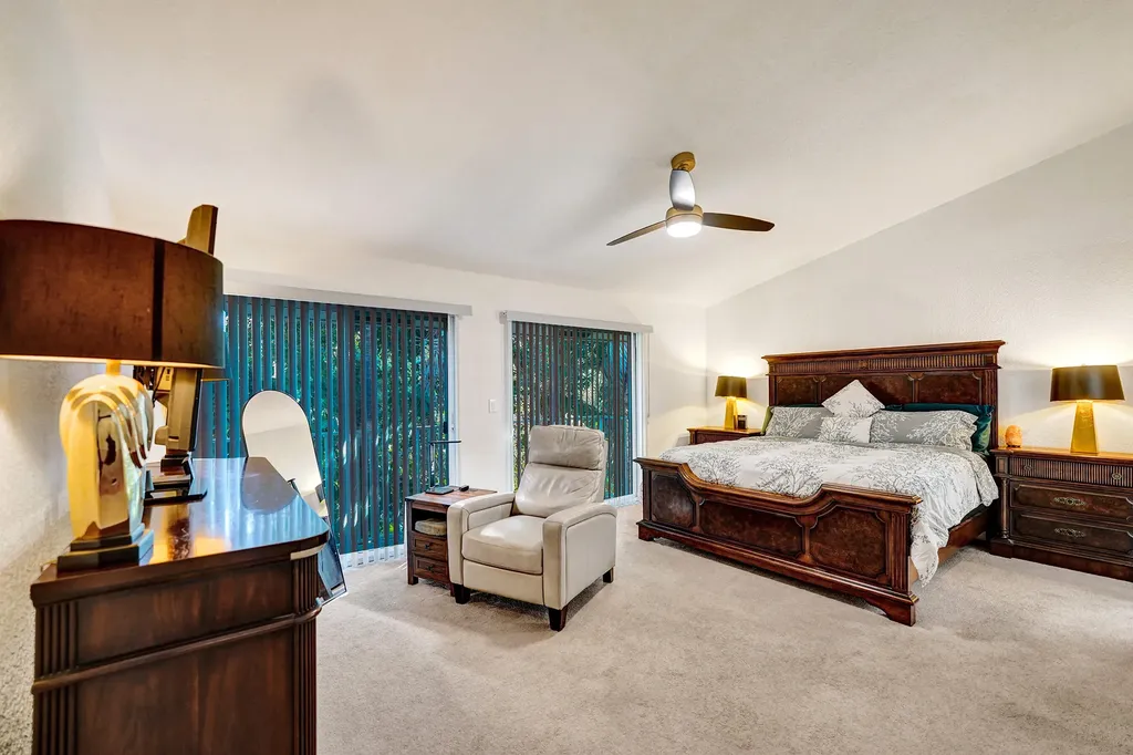 1743 NE 4th Avenue Fort Lauderdale FL 33305