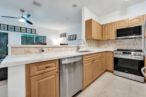 1743 NE 4th Avenue Fort Lauderdale FL 33305
