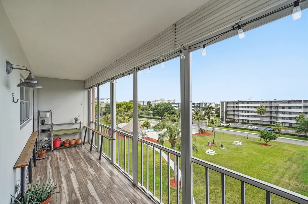 4700 Washington Street Hollywood FL 33021