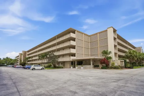 4700 Washington Street Hollywood FL 33021