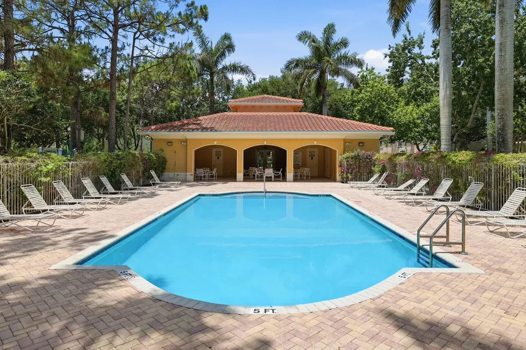 135 W Indian Crossing Circle Jupiter FL 33458