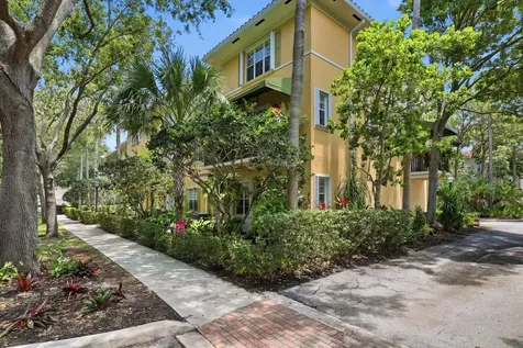 135 W Indian Crossing Circle Jupiter FL 33458