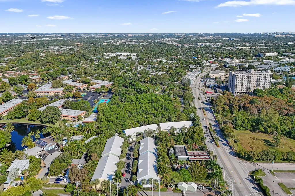1743 NE 4th Avenue Fort Lauderdale FL 33305