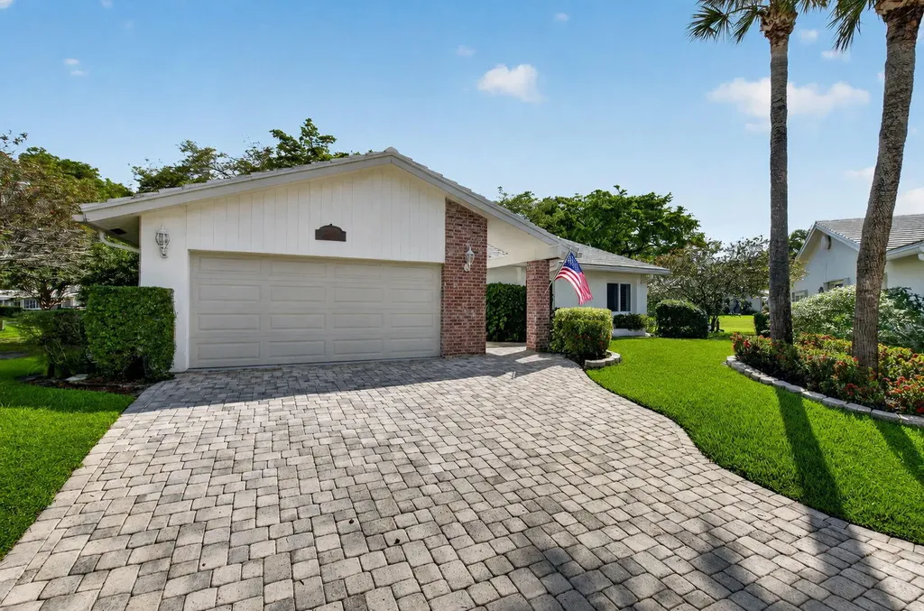 22340 Greentree Circle Boca Raton FL 33433