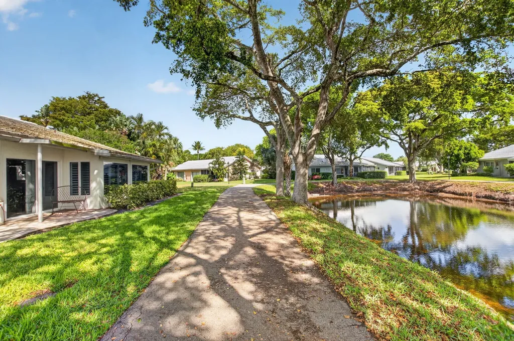 22340 Greentree Circle Boca Raton FL 33433