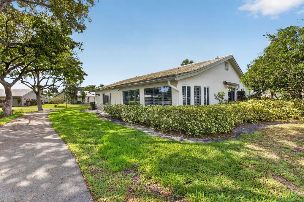 22340 Greentree Circle Boca Raton FL 33433